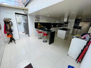 SE VENDE CASA EN NIZA SUBA