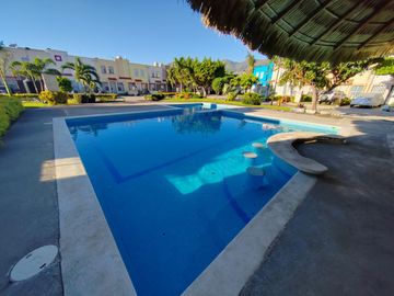 RENTA Casa con alberca atras de Plaza Patio Acapulco