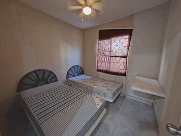 RENTA Casa con alberca atras de Plaza Patio Acapulco