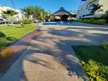 RENTA Casa con alberca atras de Plaza Patio Acapulco