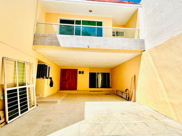 CASA EN VENTA VALLARTA UNIVERSIDAD