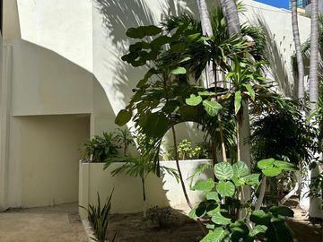 Se vende hermoso departamento en el exclusivo Condominio Carabela Santa María, ubicado a orillas del mar, junto al  Condominio La Palapa Acapulco