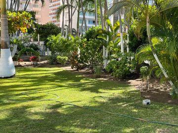 Se vende hermoso departamento en el exclusivo Condominio Carabela Santa María, ubicado a orillas del mar, junto al  Condominio La Palapa Acapulco