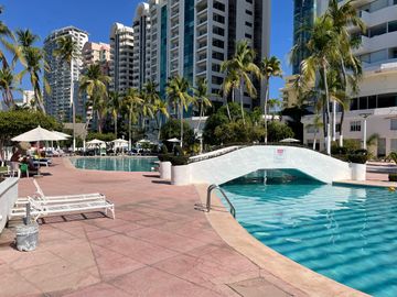 Se vende hermoso departamento en el exclusivo Condominio Carabela Santa María, ubicado a orillas del mar, junto al  Condominio La Palapa Acapulco