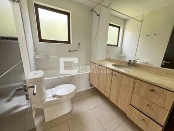 CASA EN VENTA EN LOS POLEROS - MACHALI
