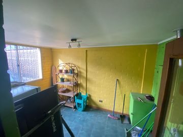 Hermosa Casa dos pisos, comuna Maipú