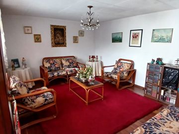CASA EN VENTA 4 DORMITORIOS ORDOÑEZ LASSO