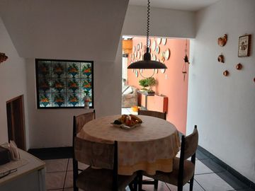 CASA EN VENTA 4 DORMITORIOS ORDOÑEZ LASSO