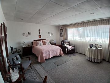 CASA EN VENTA 4 DORMITORIOS ORDOÑEZ LASSO