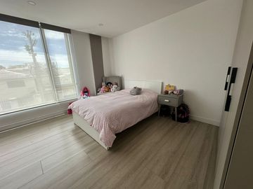 DEPARTAMENTO EN VENTA DE 3 DORMITORIOS PUERTAS DEL SOL