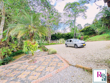 VENTA DE FINCA EN EL CANADÁ, ENTRE RIONEGRO Y LA CEJA ANTIOQUIA