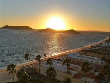 Condominio frente a playa mar de 3 recamaras en venta san carlos playa blanca beachfront condo for sale san carlos