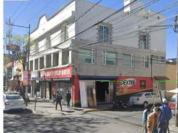 PROPIEDAD COMERCIAL Y OFICINAS SOBRE AVENIDA  EN ESQUINA