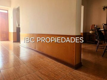 Se vende casa sólida con local comercial Arica