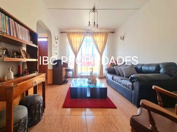 Se vende casa sólida con local comercial Arica