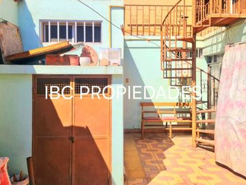 Se vende casa sólida con local comercial Arica