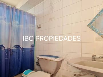 Se vende casa sólida con local comercial Arica
