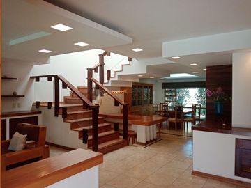RESIDENCIA EN VENTA ZONA DORADA DE METEPEC