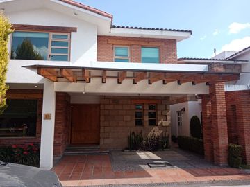 RESIDENCIA EN VENTA ZONA DORADA DE METEPEC