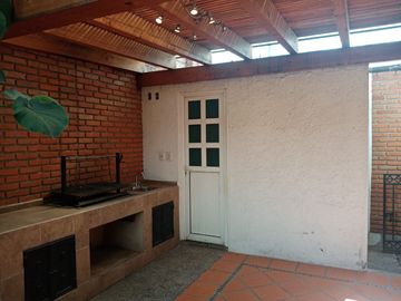 RESIDENCIA EN VENTA ZONA DORADA DE METEPEC