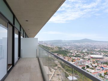 Departamento en Venta en Edificio Amira, Querétaro – Ubicación Estratégica y Amenidades de Lujo !!