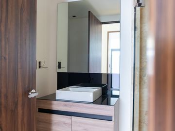Departamento en Venta en Edificio Amira, Querétaro – Ubicación Estratégica y Amenidades de Lujo !!