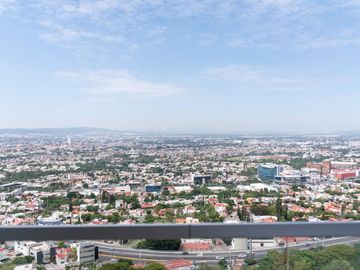 Departamento en Venta en Edificio Amira, Querétaro – Ubicación Estratégica y Amenidades de Lujo !!