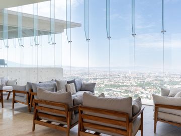 Departamento en Venta en Edificio Amira, Querétaro – Ubicación Estratégica y Amenidades de Lujo !!