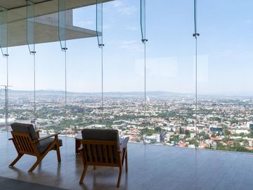 Departamento en Venta en Edificio Amira, Querétaro – Ubicación Estratégica y Amenidades de Lujo !!