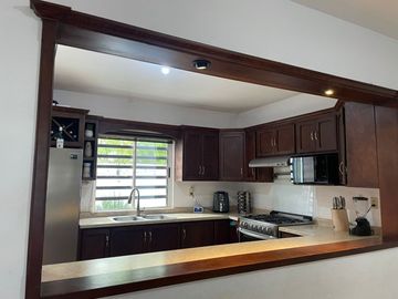 CASA HABITACIÓN EN VENTA EN SANTIAGO, NUEVO LEÓN, ZONA FRACCIONAMIENTO PRIVADA EL SABINO (LA PESCADORES), MUY CERCA DEL CORAZÓN DEL CERCADO N.L.