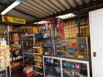 VENTA DE CASA EN AV. EL RETORNO Y MITIMAES