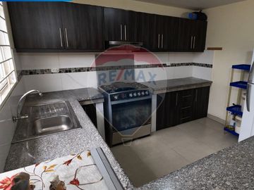 VENTA DE CASA EN AV. EL RETORNO Y MITIMAES
