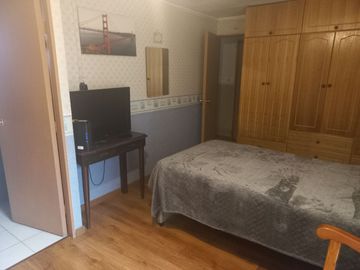 Vende Casa 3 dorm. Barrio Las Rosas