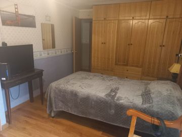 Vende Casa 3 dorm. Barrio Las Rosas