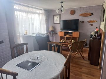 Vende Casa 3 dorm. Barrio Las Rosas