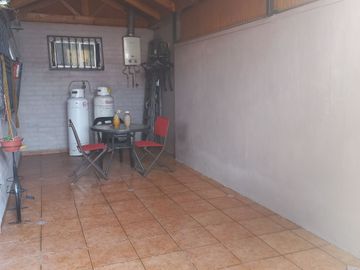 Vende Casa 3 dorm. Barrio Las Rosas