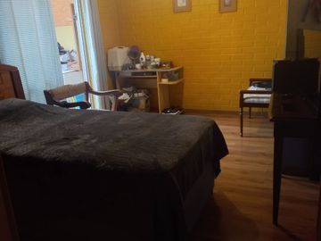 Vende Casa 3 dorm. Barrio Las Rosas