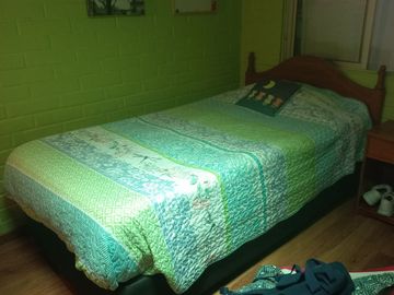 Vende Casa 3 dorm. Barrio Las Rosas