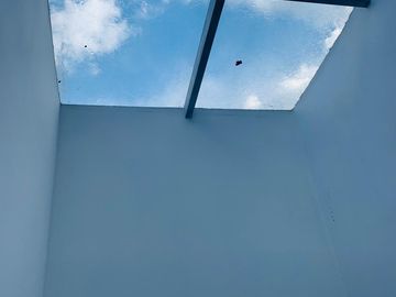 VENTA HERMOSA CASA DE OPORTUNIDAD 98 mts2 EN CONOCOTO