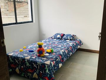 VENTA HERMOSA CASA DE OPORTUNIDAD 98 mts2 EN CONOCOTO
