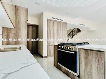 Casa en Venta Fraccionamiento Denali Rejon  $ 5,300,000