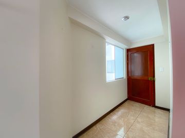 VENTA DE DEPARTAMENTO EN PISO 2 EN SURQUILLO 2D+1B