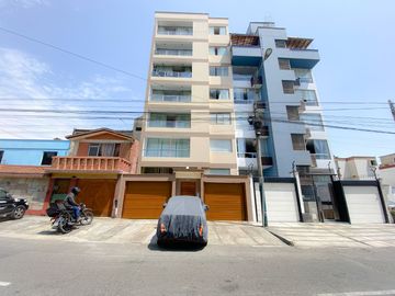 VENTA DE DEPARTAMENTO EN PISO 2 EN SURQUILLO 2D+1B