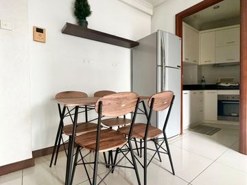 SEWA TAHUNAN PENTHOUSE WATERPLACE RESIDENCE APARTEMEN 3BR FURNISHED