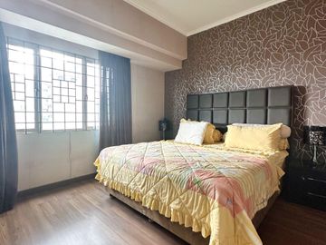 SEWA TAHUNAN PENTHOUSE WATERPLACE RESIDENCE APARTEMEN 3BR FURNISHED