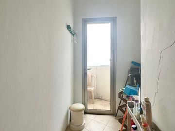SEWA TAHUNAN PENTHOUSE WATERPLACE RESIDENCE APARTEMEN 3BR FURNISHED