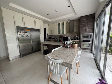 CASA EN VENTA - LOS PARQUES CEIBOS