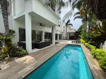 CASA EN VENTA - LOS PARQUES CEIBOS