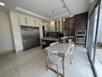 CASA EN VENTA - LOS PARQUES CEIBOS
