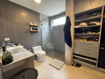 CASA EN VENTA - LOS PARQUES CEIBOS